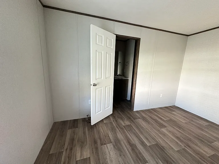 7445 County Road 438 — Photo 5