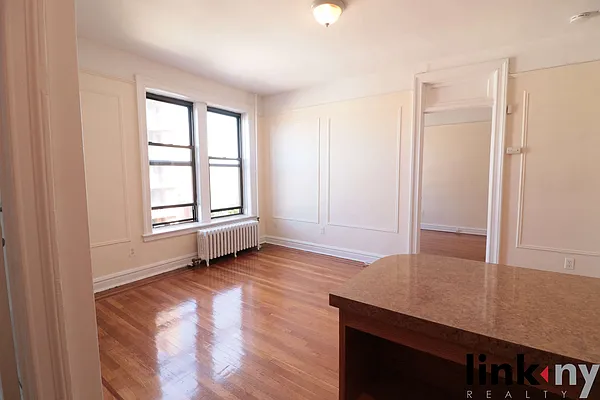 Rented by Link NY Realty | media 23