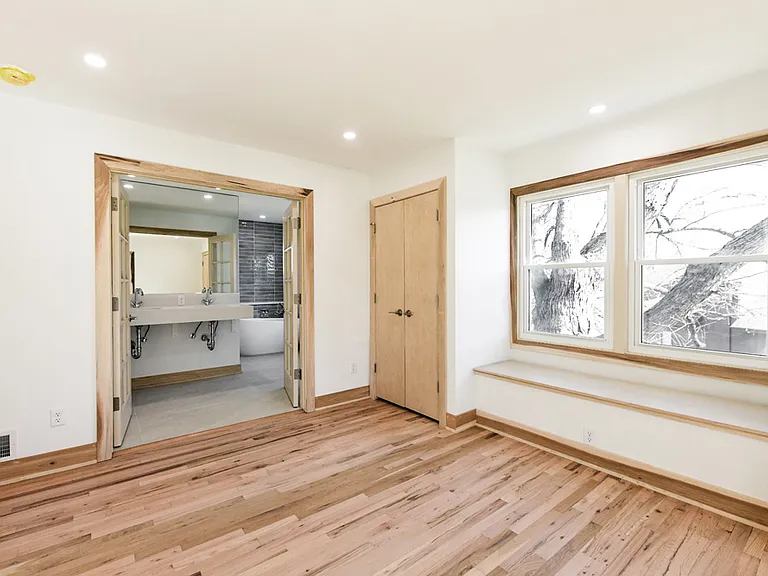 10526 Forrest Dr — Photo 15