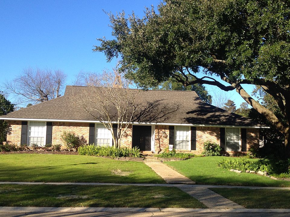1st image of 12121 Lake Sherwood Ave N