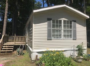 35 Hawthorne Ln, Colchester, VT 05446