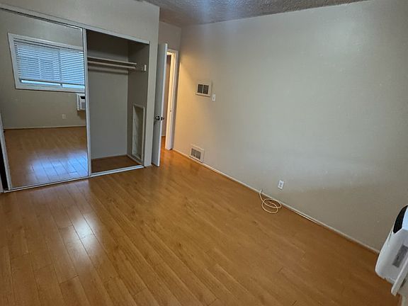 4th image of 420 Arden Ave APT E