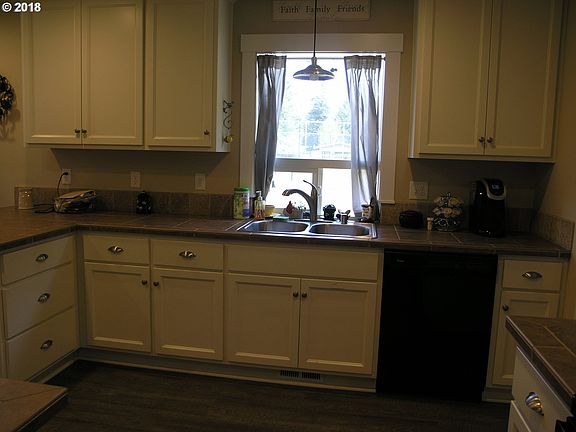 4th image of 400 W Humphrey St