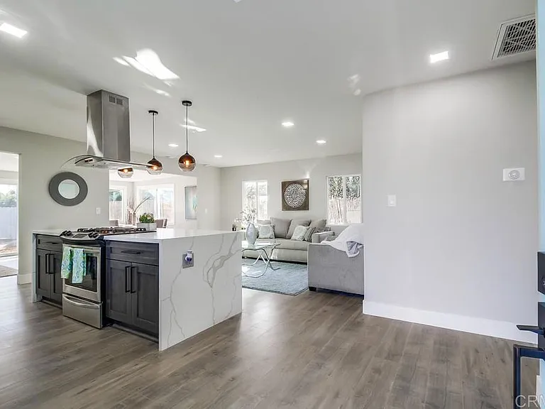 249 Ridgecrest Dr — Photo 4