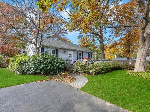 29 Bellrose Road, Sound Beach, NY 11789