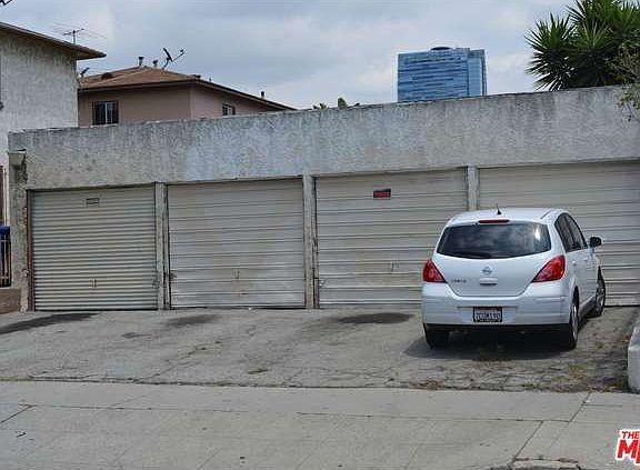 4th image of 1130 S Burlington Ave