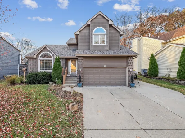 4808 64th St, Urbandale, IA 50322