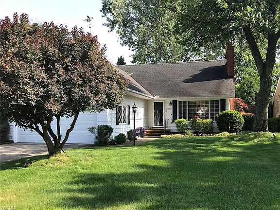 2nd image of 22359 Spencer Ln
