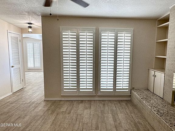 3rd image of 10101 Renfrew Dr