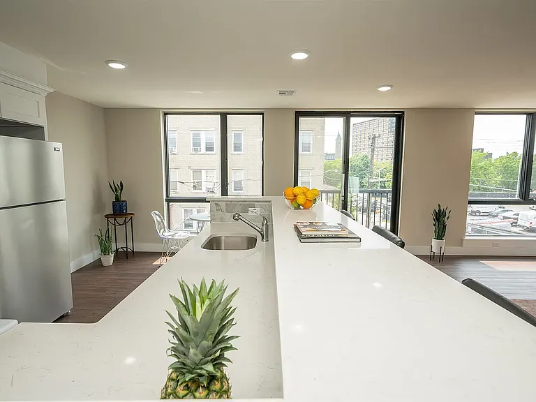 242 Beacon Ave #201 — Photo 3