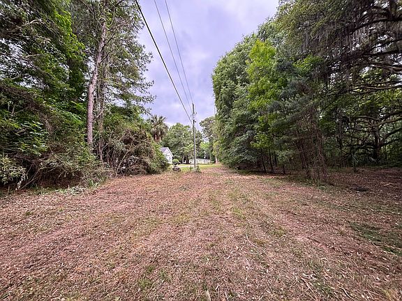 3rd image of 0 River Rd #A-4