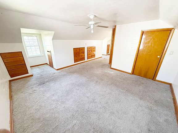 4th image of 15616 Westview Ave