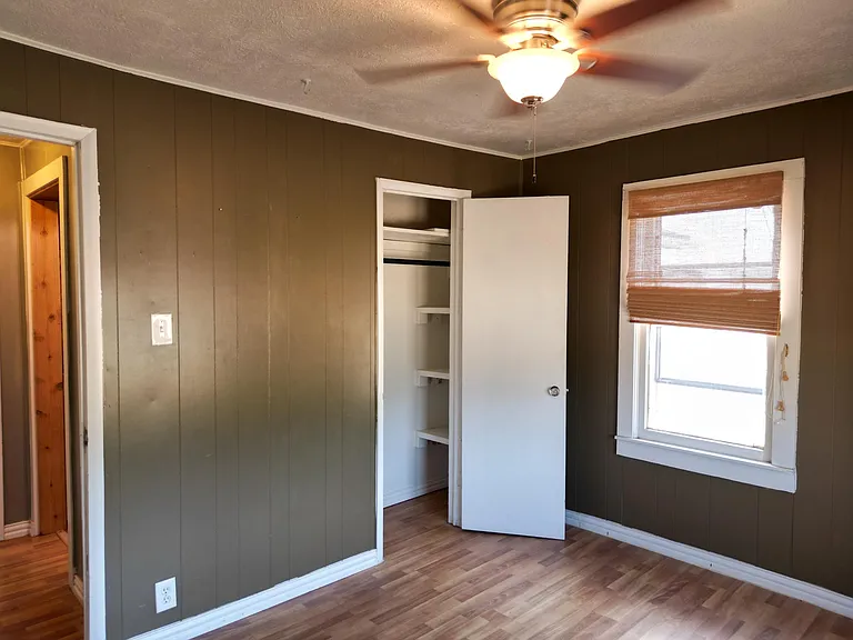 9405 E FM 174 — Photo 23