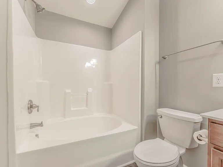 713 Samuel Cary Dr — Photo 17