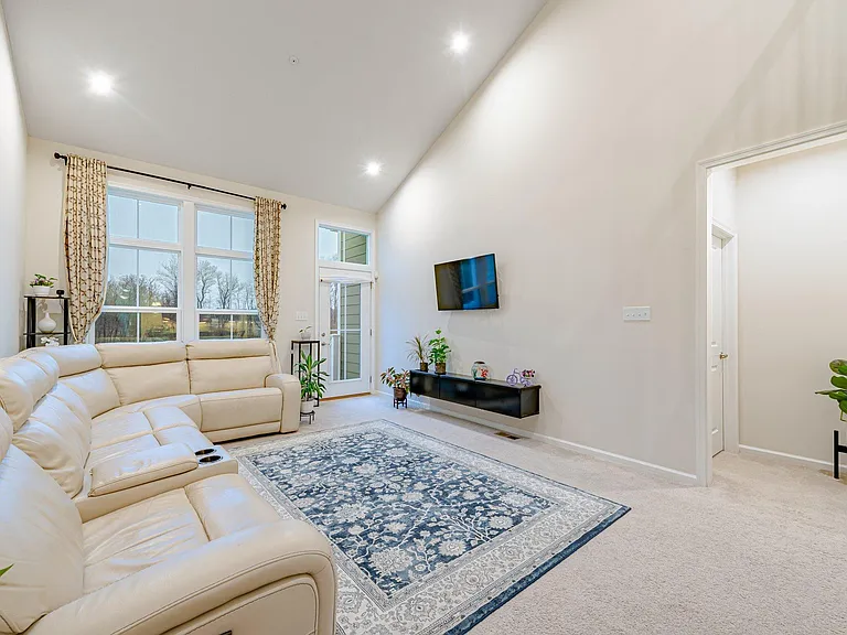 3053 Mahican Cir — Photo 9