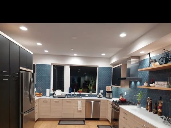 17338 Bothell Way NE Unit B, Bothell, WA 98011