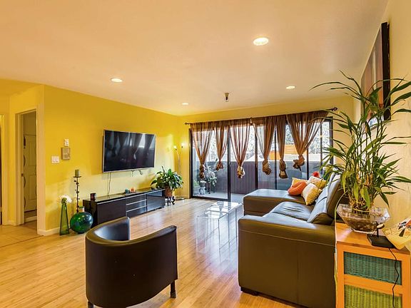4th image of 455 El Camino Real APT 208