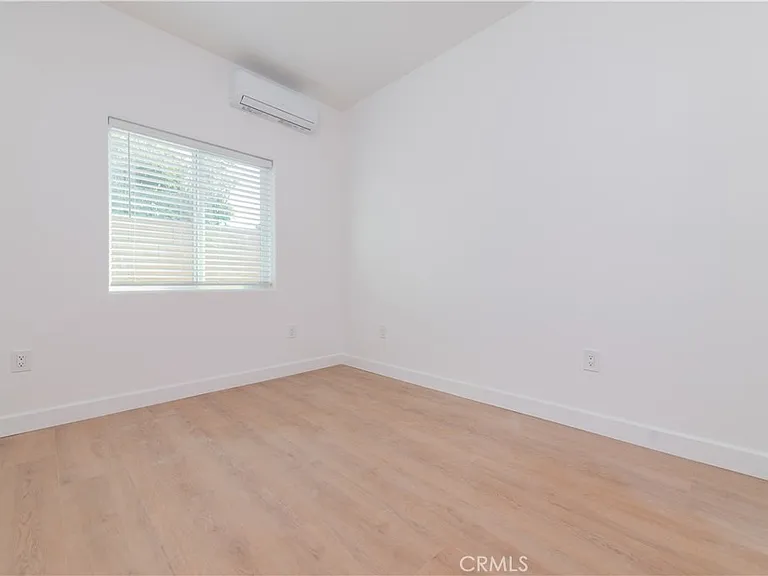 5033 Sultana Ave #B — Photo 16