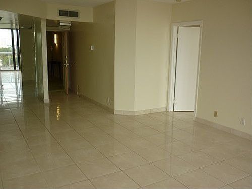 5th image of 3640 Yacht Club Dr APT 602