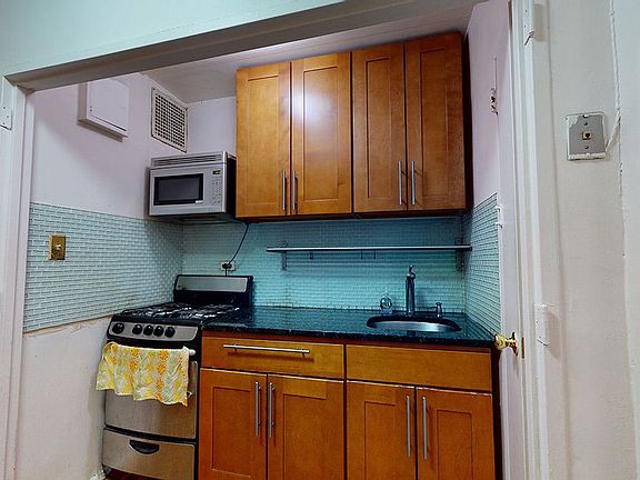 4th image of 475 Franklin D Roosevelt Dr #L403