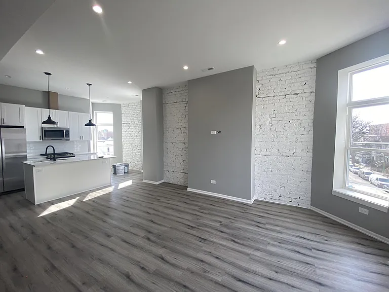 1647 N Fairfield Ave — Photo 21