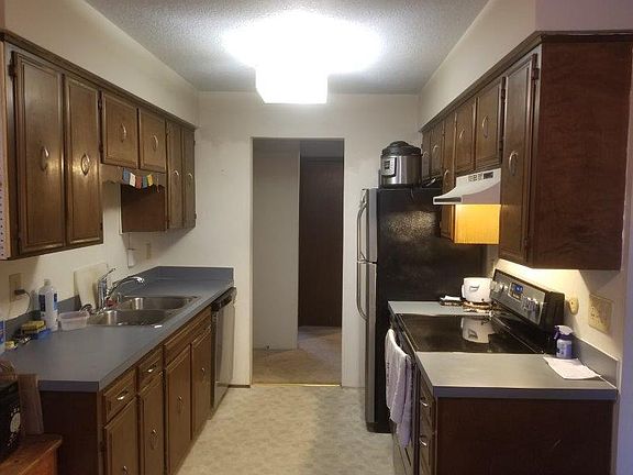3rd image of 17917 Bennett Rd #B