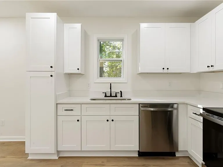 1015 Sims St SW — Photo 17