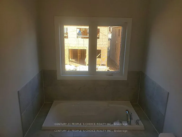 208 Leslie Davis St — Photo 8
