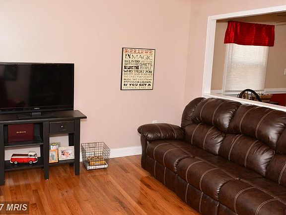 3rd image of 26870 Fowler Ct