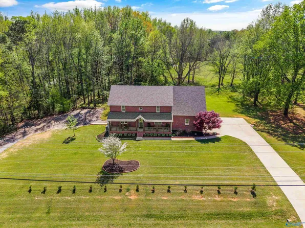 726 Douglass Rd NW, Huntsville, AL 35806