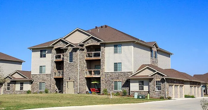 565 Pond View Dr #202 — Photo 2