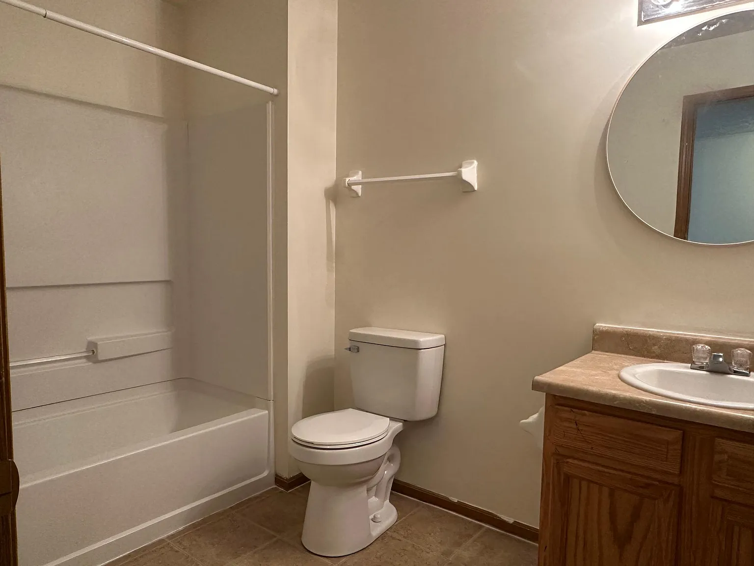 4252 Executive Pkwy — Photo 4