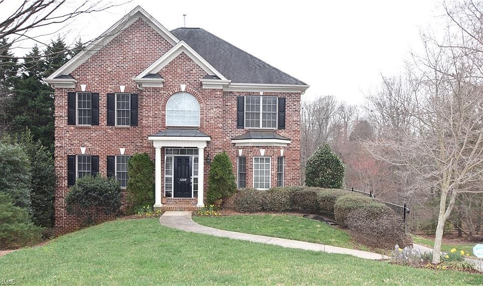2nd image of 1209 Oak Springs Ct
