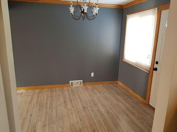4th image of 29454 Hathaway St