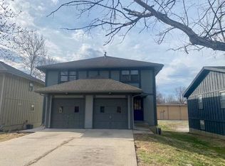 527 Vilas St, Leavenworth, KS 66048
