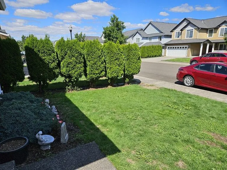 4214 NE 166th Ave — Photo 2
