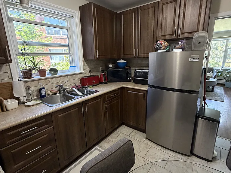 42 Burlington St #3 — Photo 6