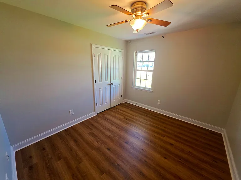 214 Michel Ct — Photo 11