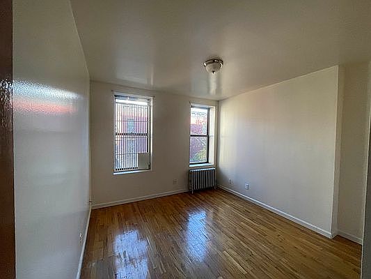 5th image of 462 E 115th St APT 3A