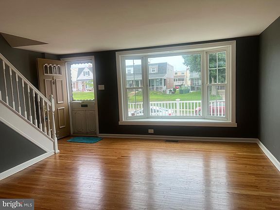 4th image of 3466 Eden St