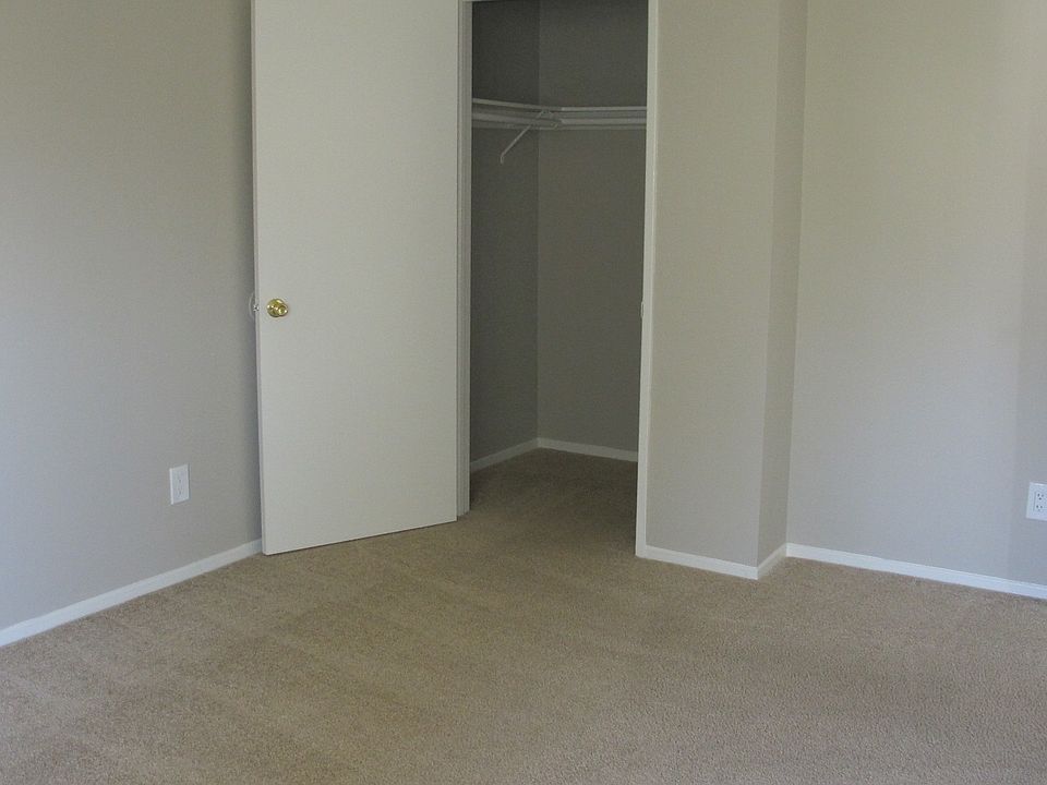 1st image of 10205 Samoa Ave APT 205