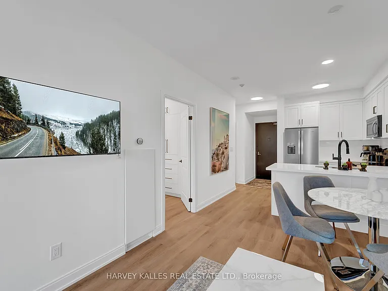 18 Yorkville Ave #1606 — Photo 10