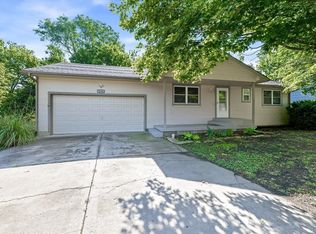 636 Dublin Dr, Andover, KS 67002