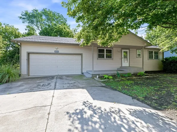 636 Dublin Dr, Andover, KS 67002
