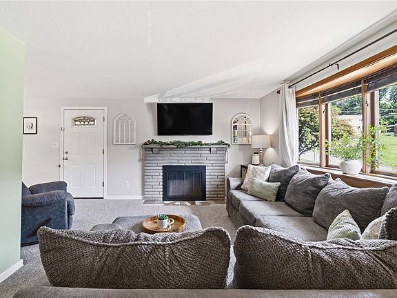 5th image of 3506 Valley Dr