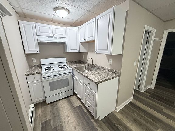 2nd image of 94-96 Osgood St #94-2