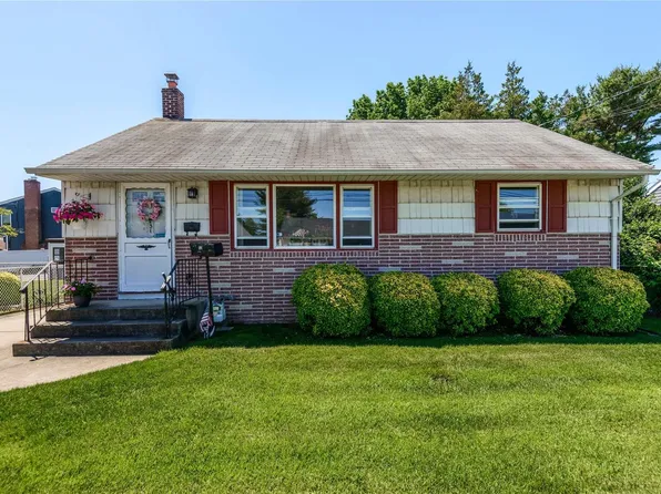 131 Princess Street, Hicksville, NY 11801