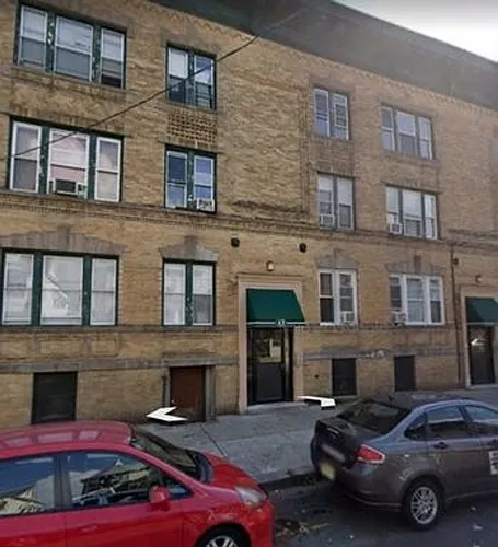 43 Henry Street Photo 1