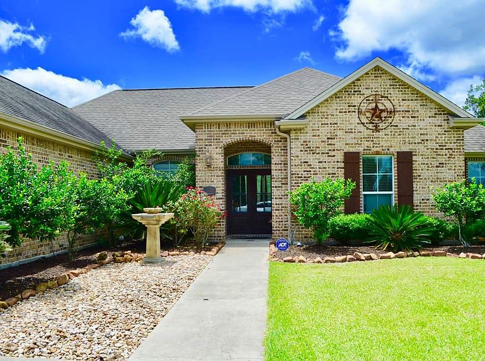1st image of 130 Colonial Estates Dr