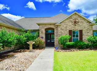 130 Colonial Estates Dr, Bridge City, TX 77611